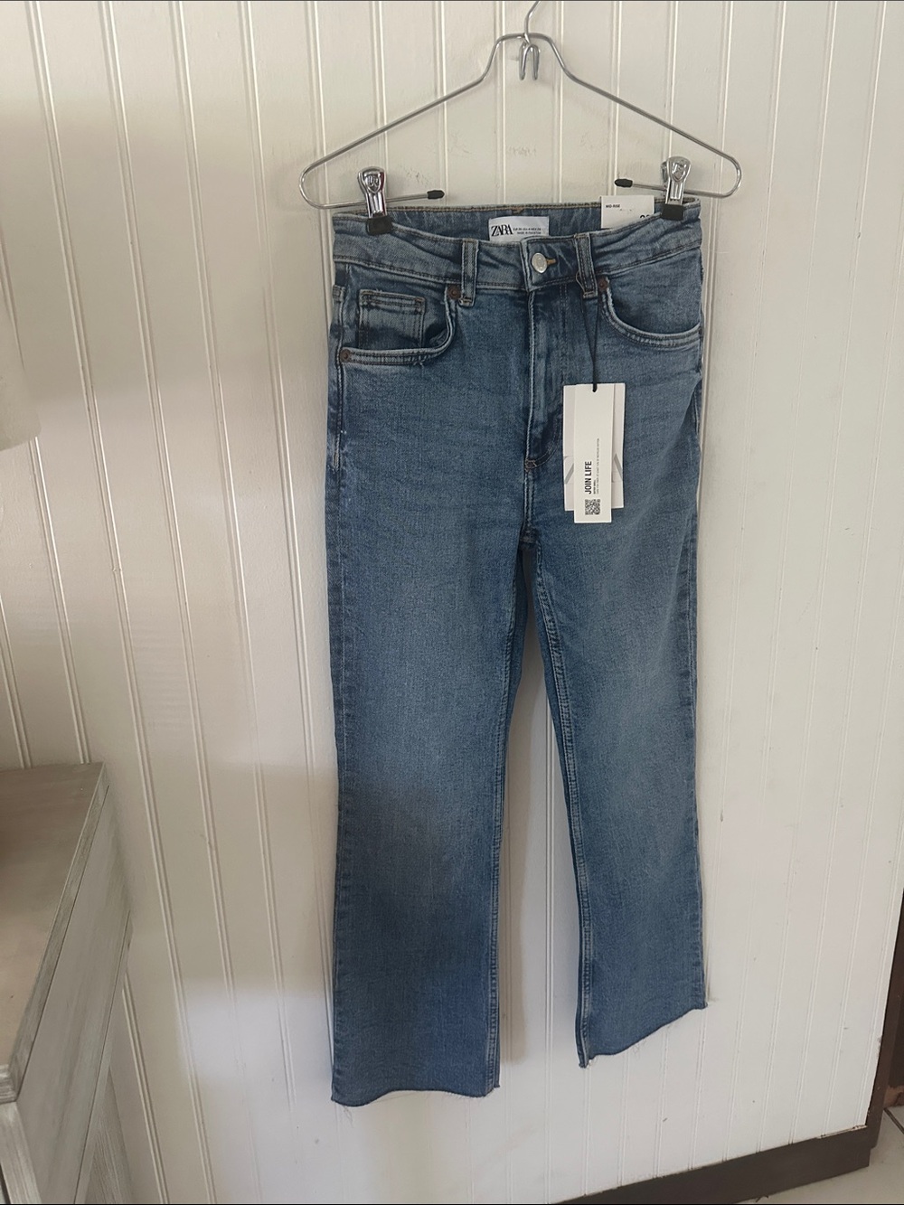 Zara Mid-Rise Raw Hem Blue Flare-Leg Jeans NEW sz 4 - Picture 6 of 13